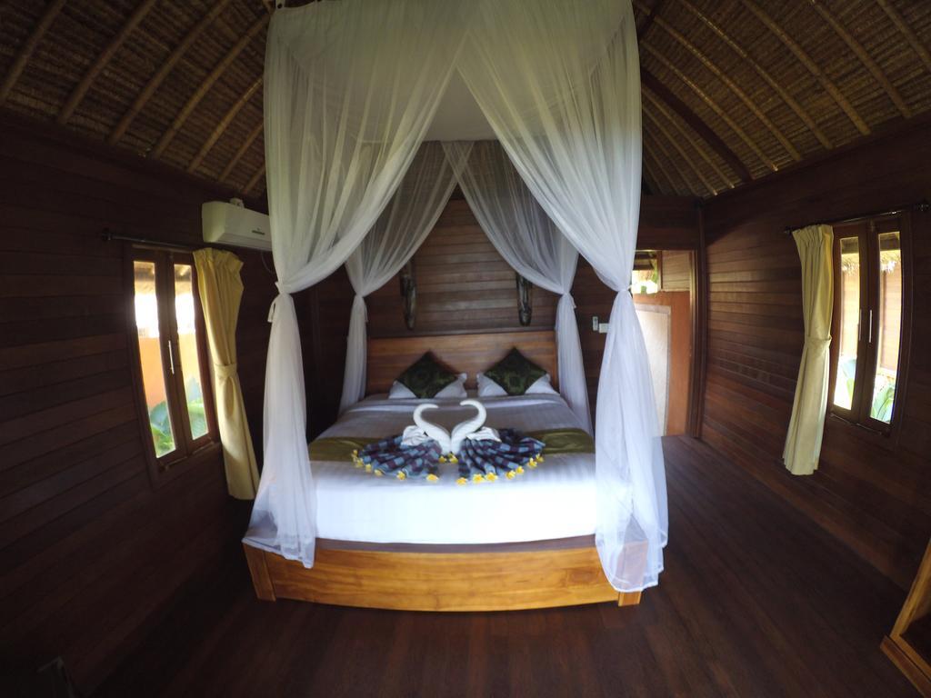 Laguna Reef Huts Nusa Lembongan Exterior photo