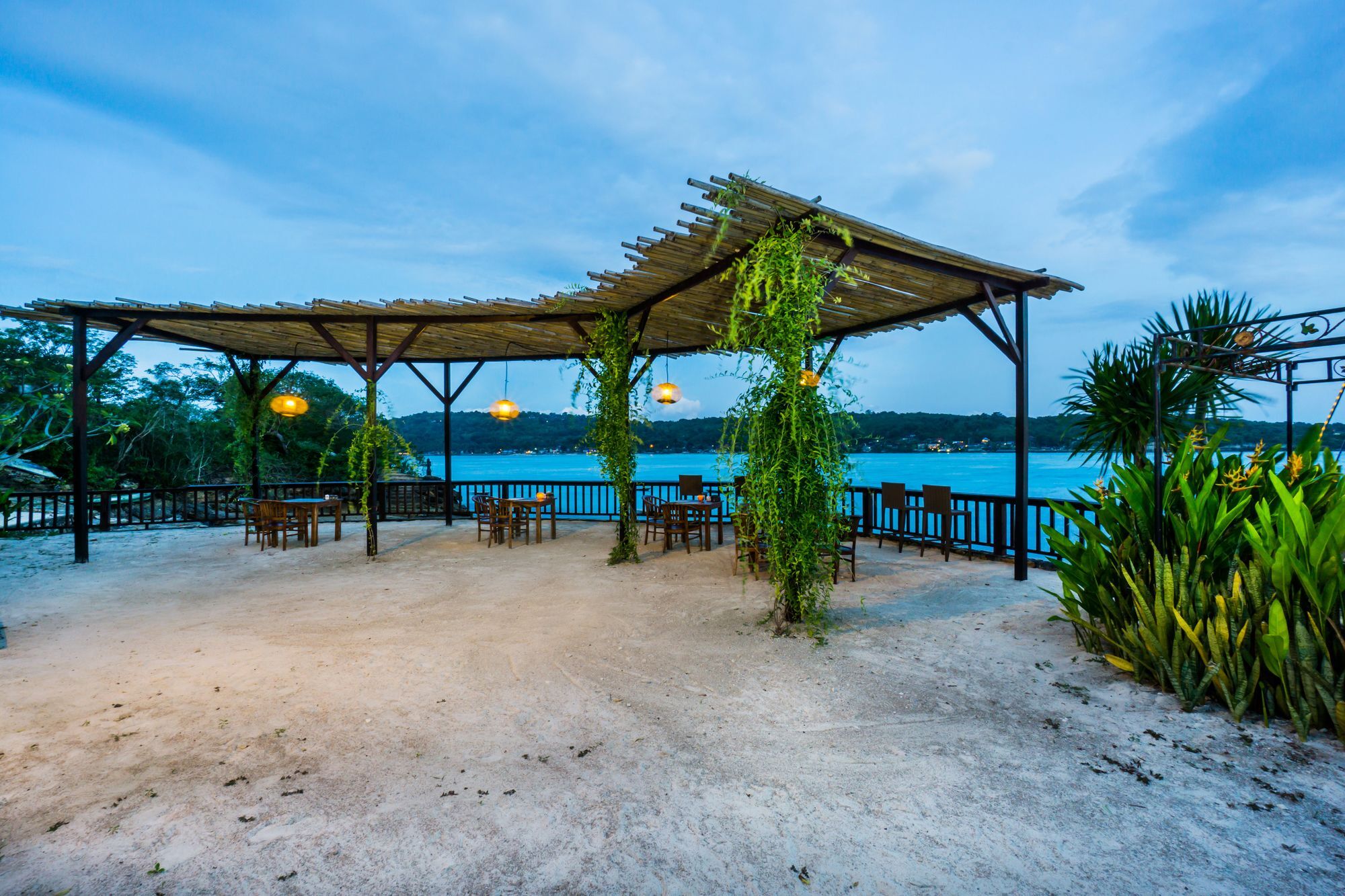 Laguna Reef Huts Nusa Lembongan Exterior photo
