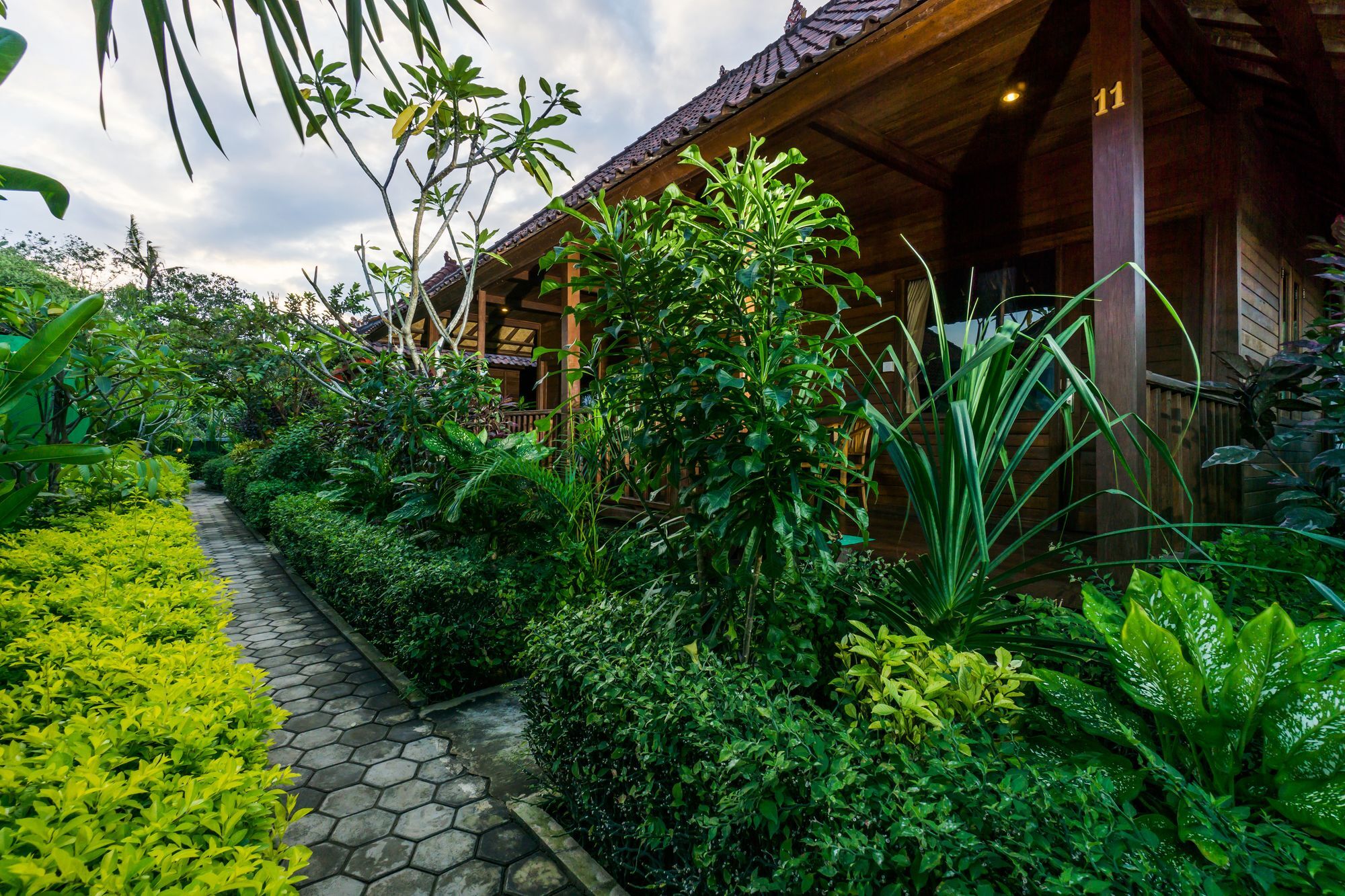 Laguna Reef Huts Nusa Lembongan Exterior photo